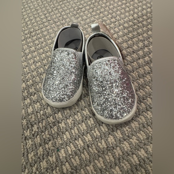 Amazon Other - NWT BABY FASHION SHOES 12-18 MONTHS